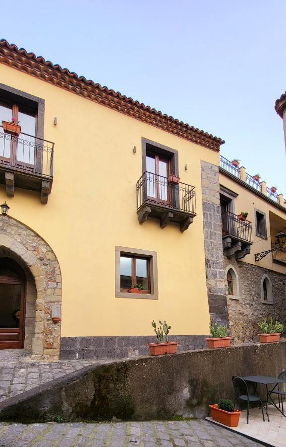 Hotel Federico II Castiglione De Sicilia Exterior foto