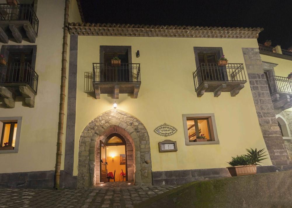 Hotel Federico II Castiglione De Sicilia Exterior foto