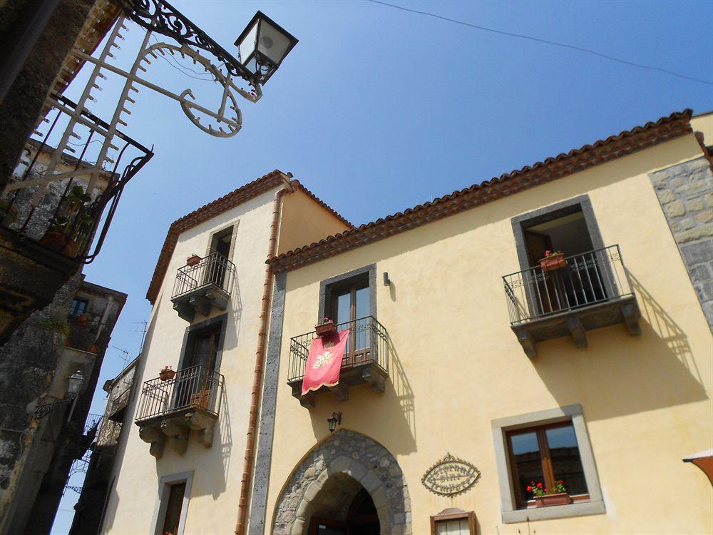 Hotel Federico II Castiglione De Sicilia Exterior foto